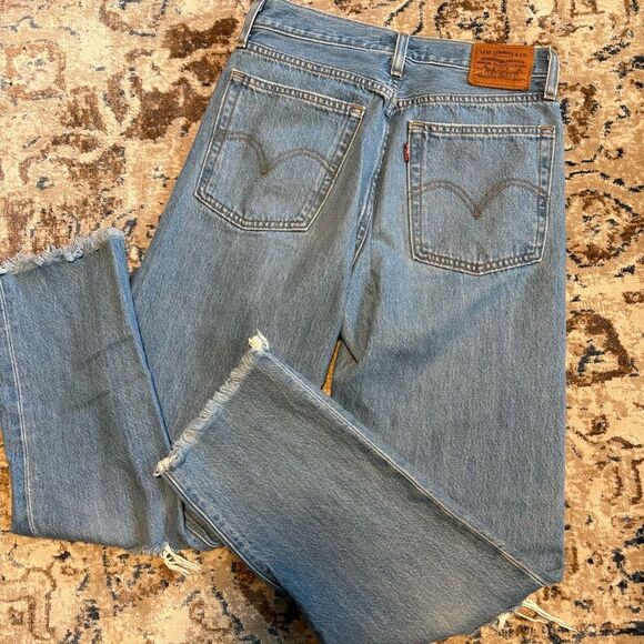 Levi's | Wedgie Straight Distressed Ankle Jeans Size 26 x 28 Style 34964-0066 - Picture 10 of 11